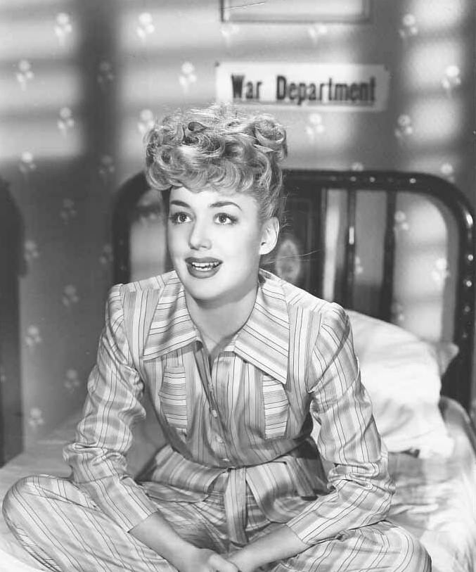 Anne Shirley In “Government Girl, 1943”