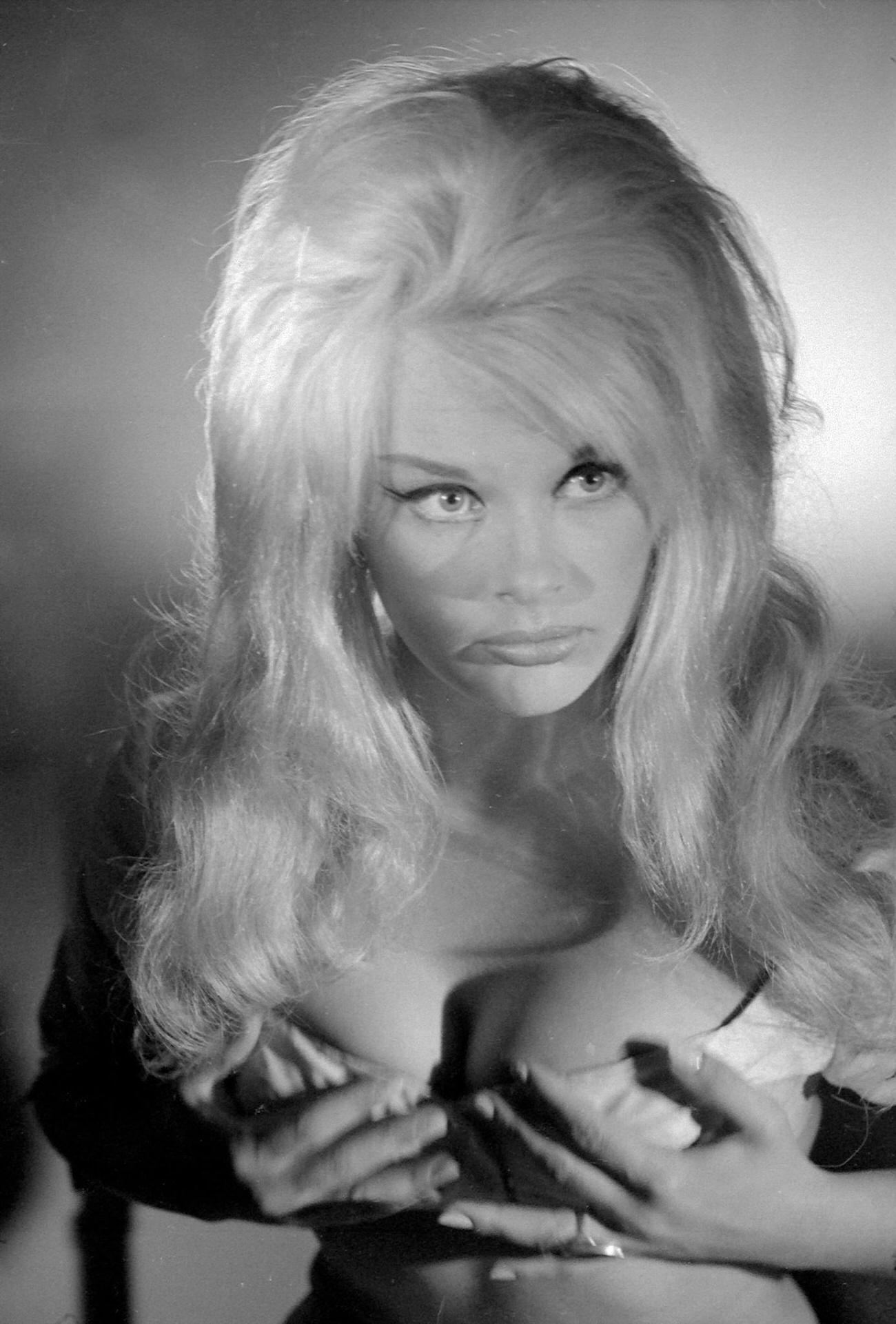 Sensual Photos of Elke Sommer from Playboy and her Career