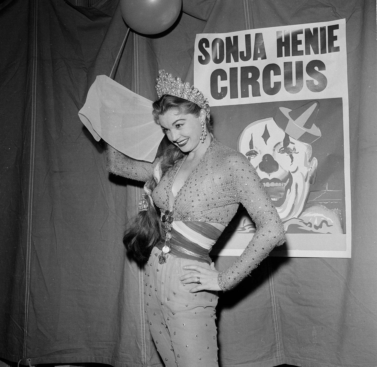 Esther Williams At Sonja Henie'S Circus Party In Los Angeles, 1955