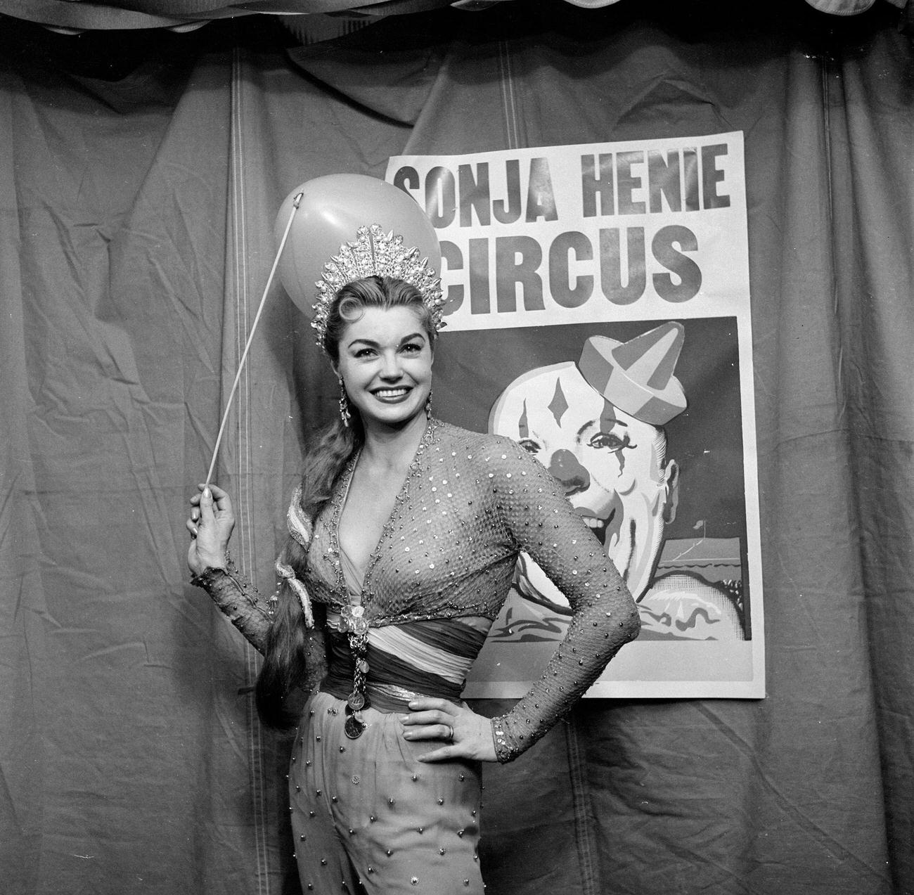 Esther Williams At Sonja Henie'S Circus Party In Los Angeles, 1955