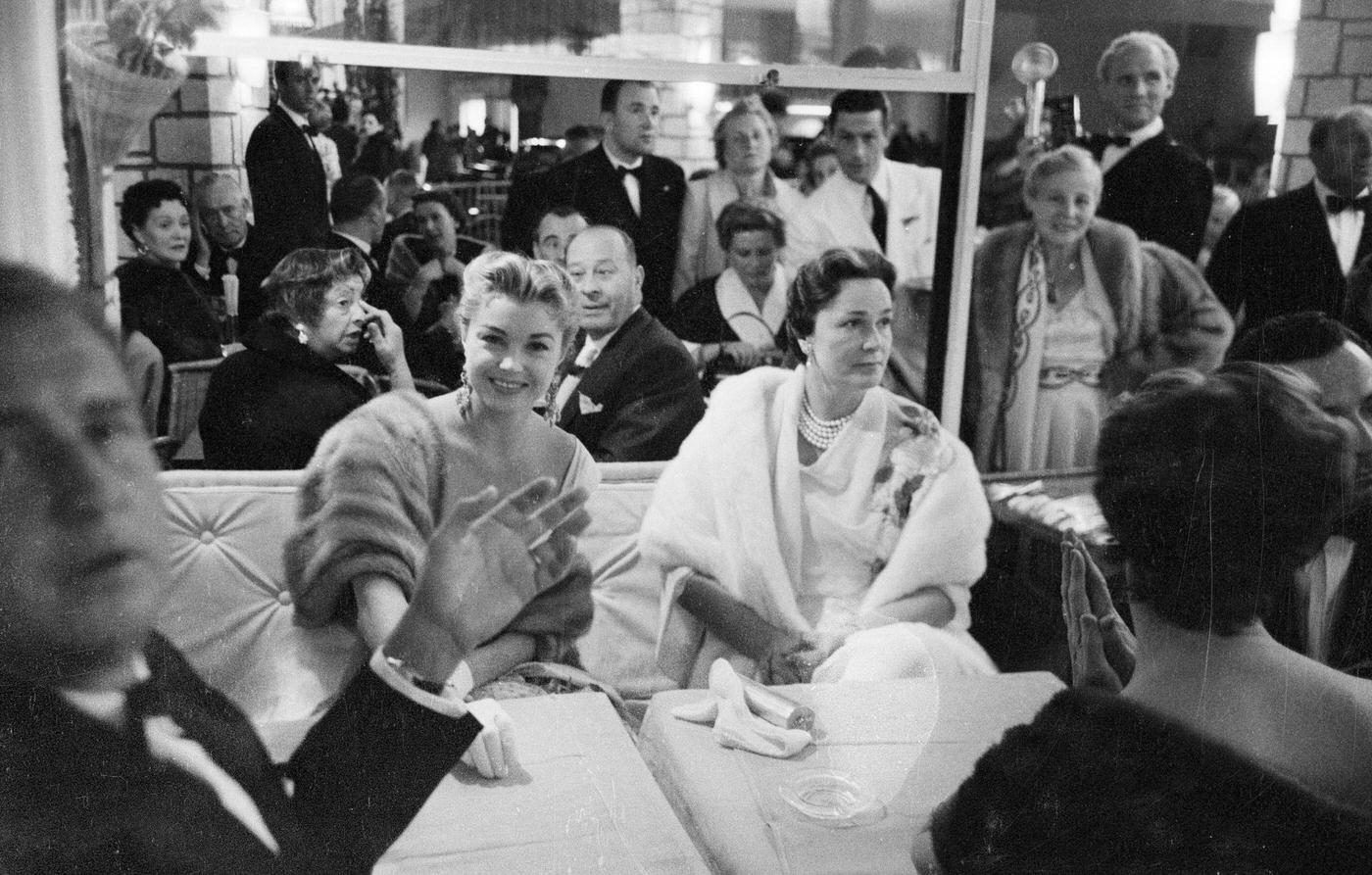 Esther Williams Swimming In The Pool At Her Friends Dubonnet'S Home In Cap D'Antibes, Wearing A Beige Sequined Nylon Swimsuit And A Swimming Cap