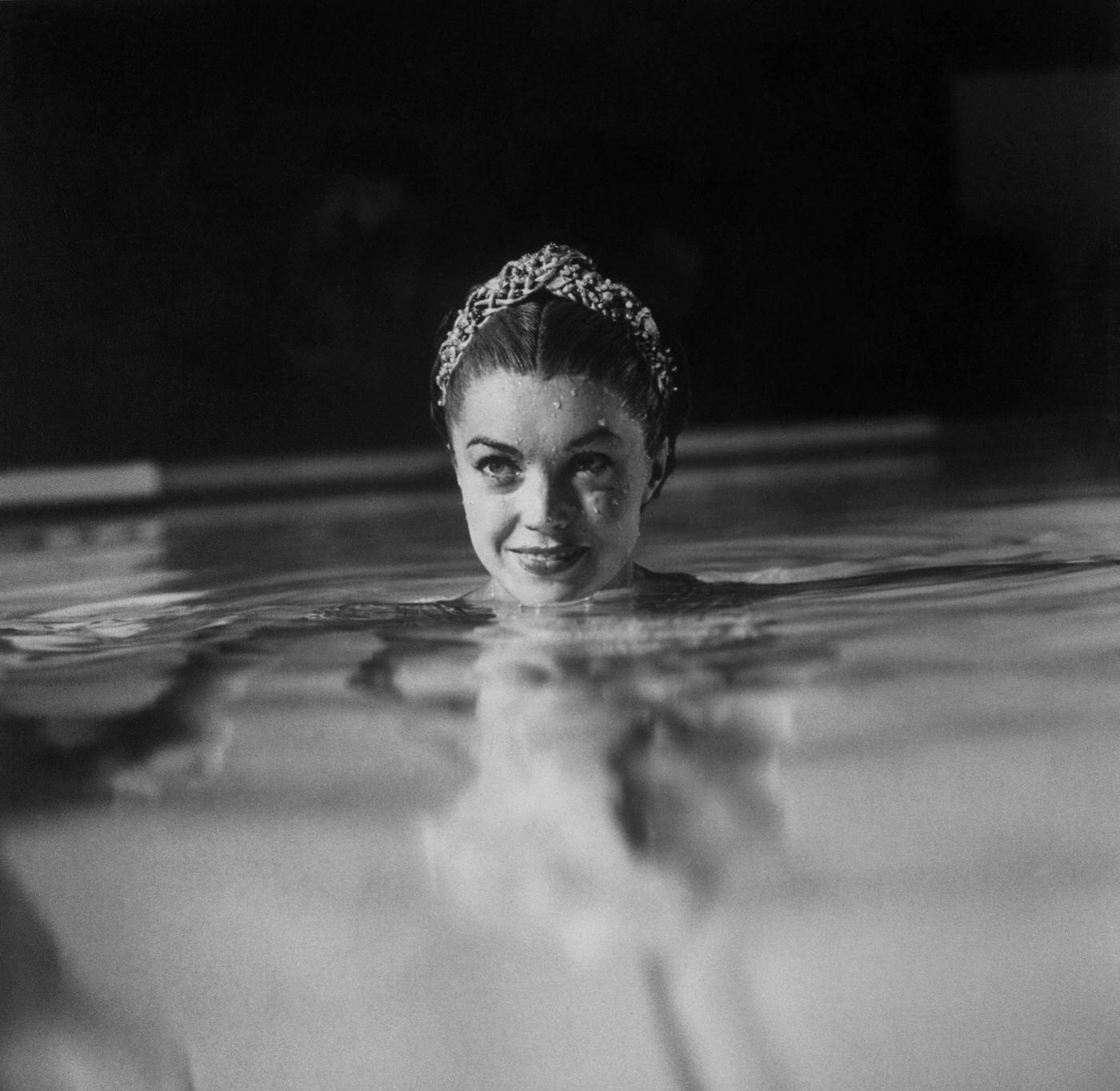 Esther Williams On The Set Of Jupiter'S Darling Filmed In The Pool Specially Construced For Her In Stage