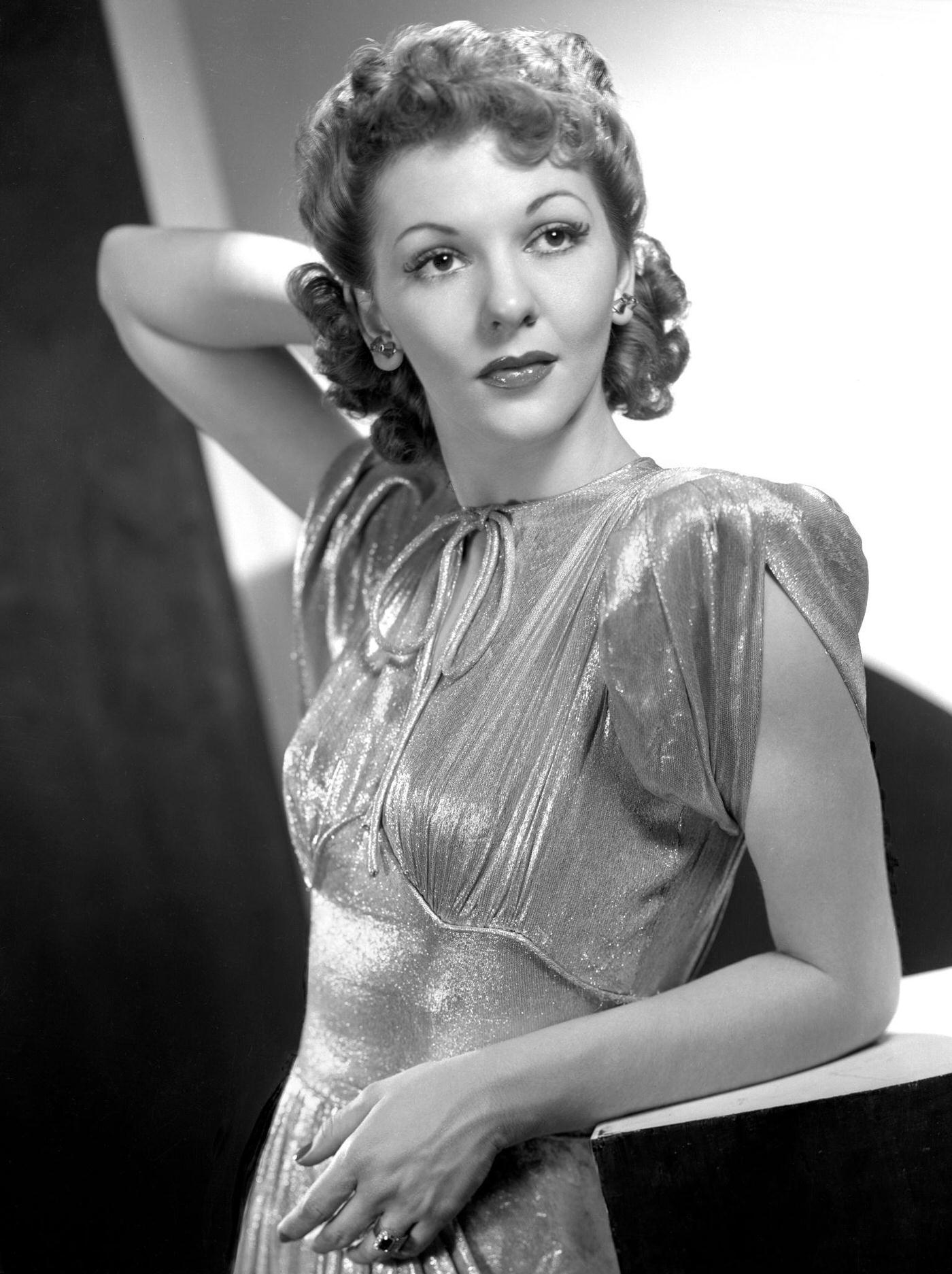 Mary Martin: Life Story and Fabulous Photos of Singer/Actress known for ...