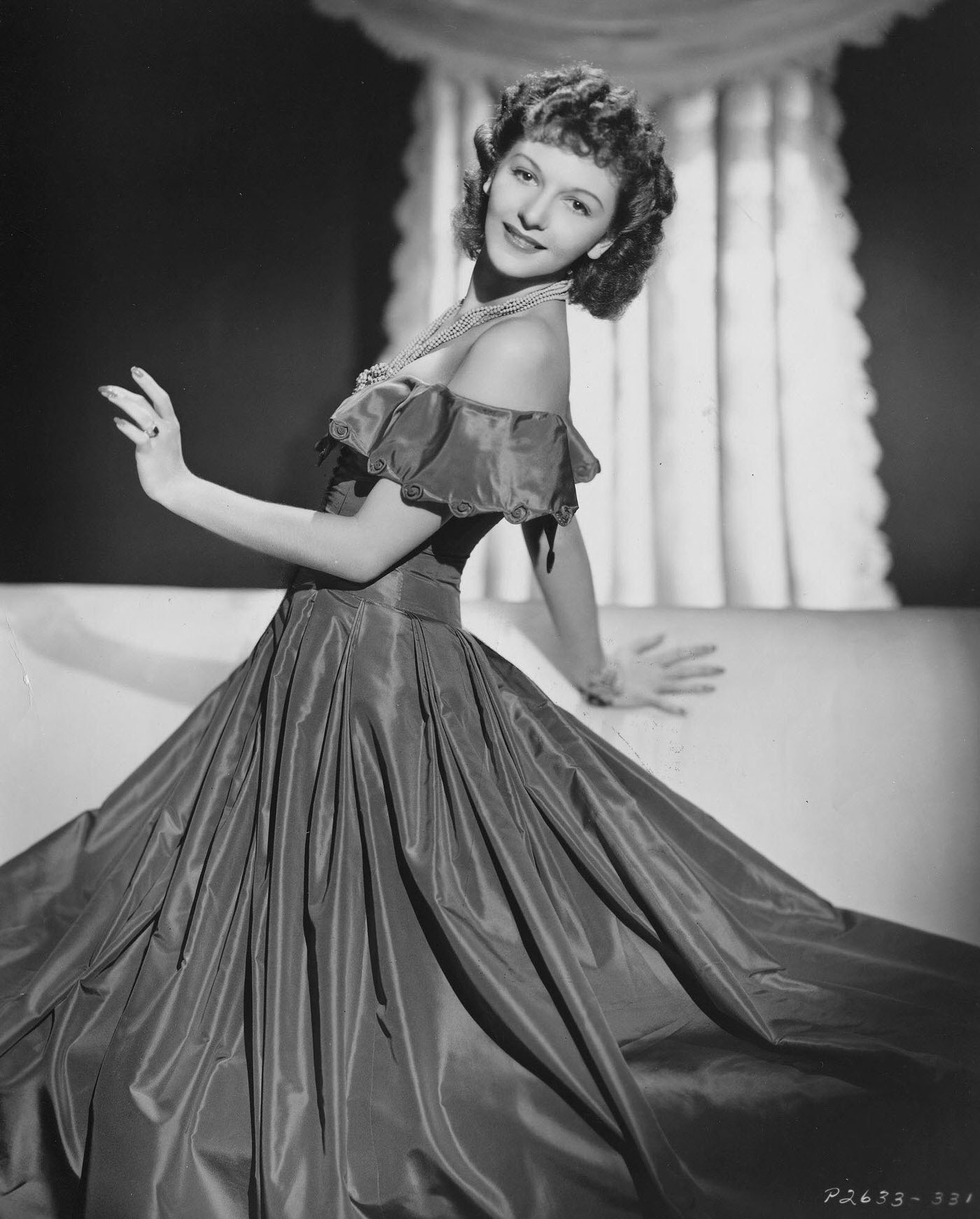 Mary Martin: Life Story and Fabulous Photos of SingeActress known for