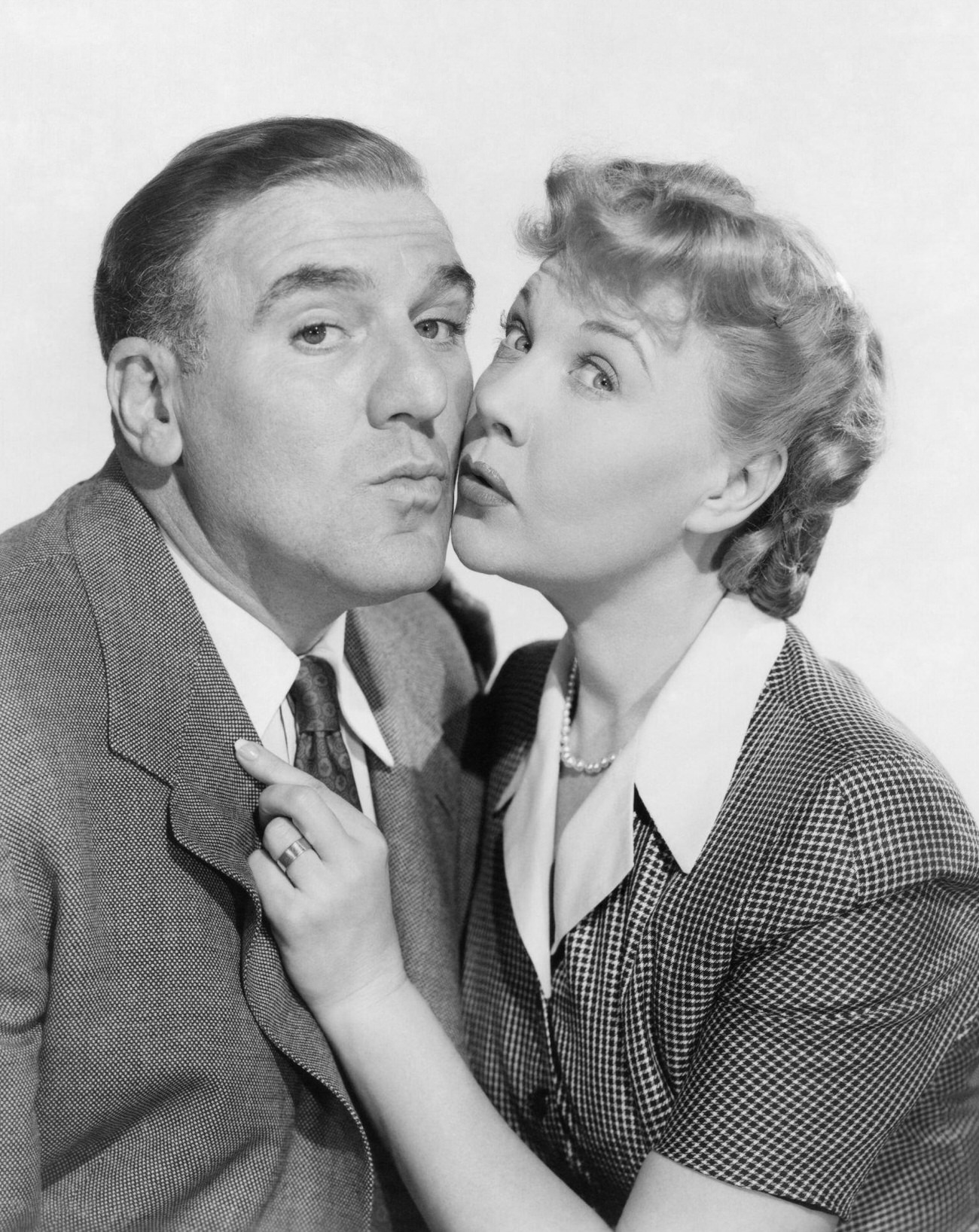 Una Merkel And William Bendix In 'Kill The Umpire'