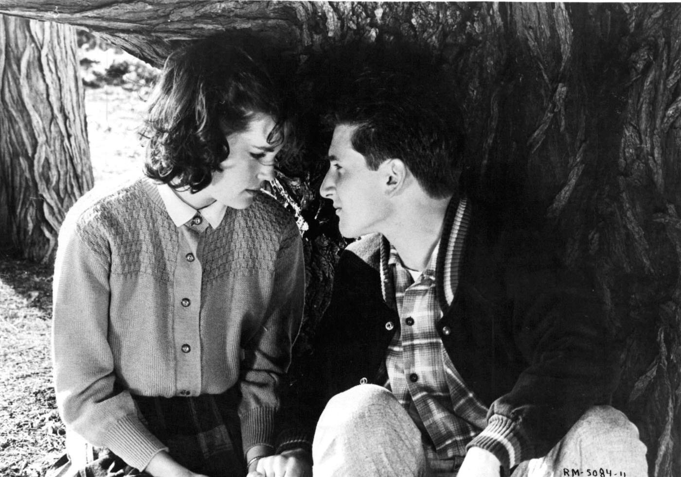 Elizabeth Mcgovern Says Goodbye To Sean Penn In A Scene From The Film 'Racing With The Moon', 1984.