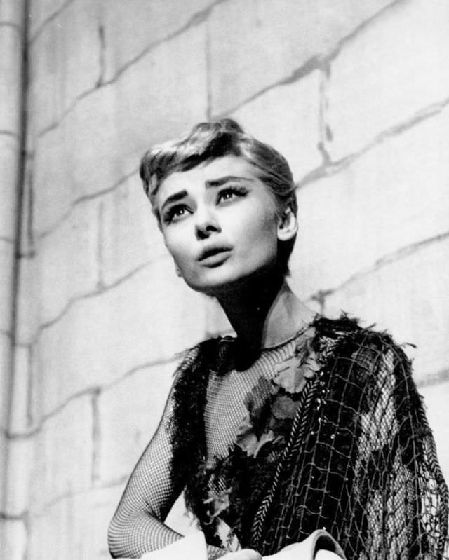 Audrey Hepburn: The Water Nymph Who Captivated Audiences in Ondine (1954)
