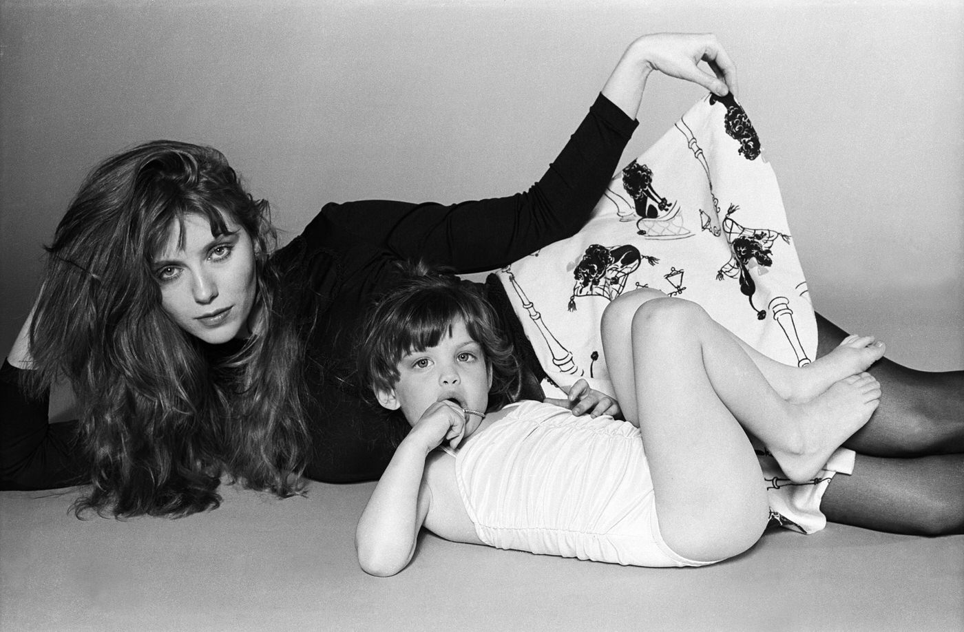 Beautiful Photos Of Bebe Buell With Her 3-Year-Old Daughter Liv Tyler, 1980