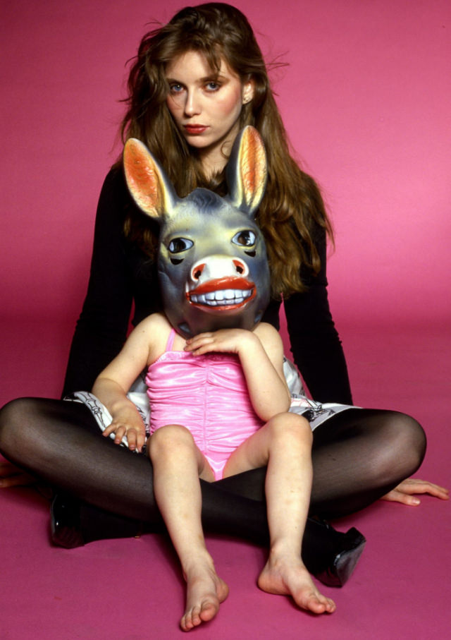 Beautiful Photos Of Bebe Buell With Her 3-Year-Old Daughter Liv Tyler, 1980