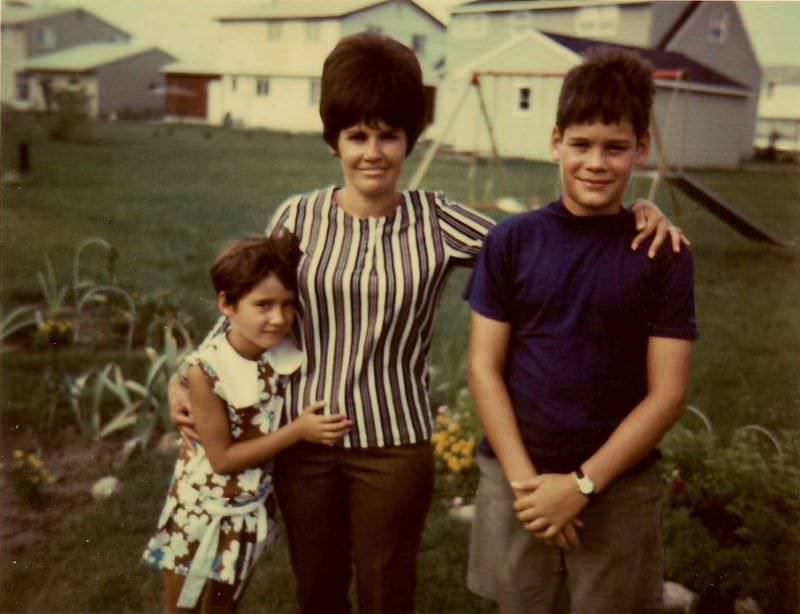 The Rise And Fall Of The Beehive Hairdo: A Fascinating Look At The Iconic 1960S Hairstyle