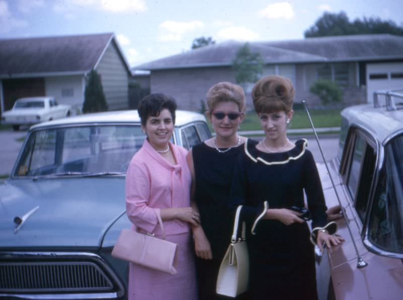 The Rise And Fall Of The Beehive Hairdo: A Fascinating Look At The Iconic 1960S Hairstyle