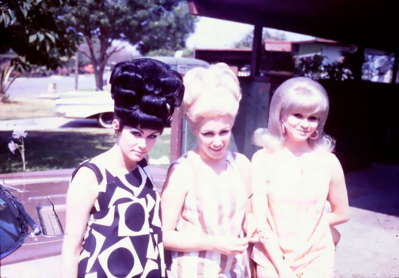Three Women In Beehives Hairstyle.