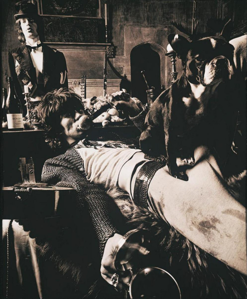 The Rolling Stones Get Raw And Rebellious For 'Beggars Banquet' Album Cover - See The Stunning Photos!