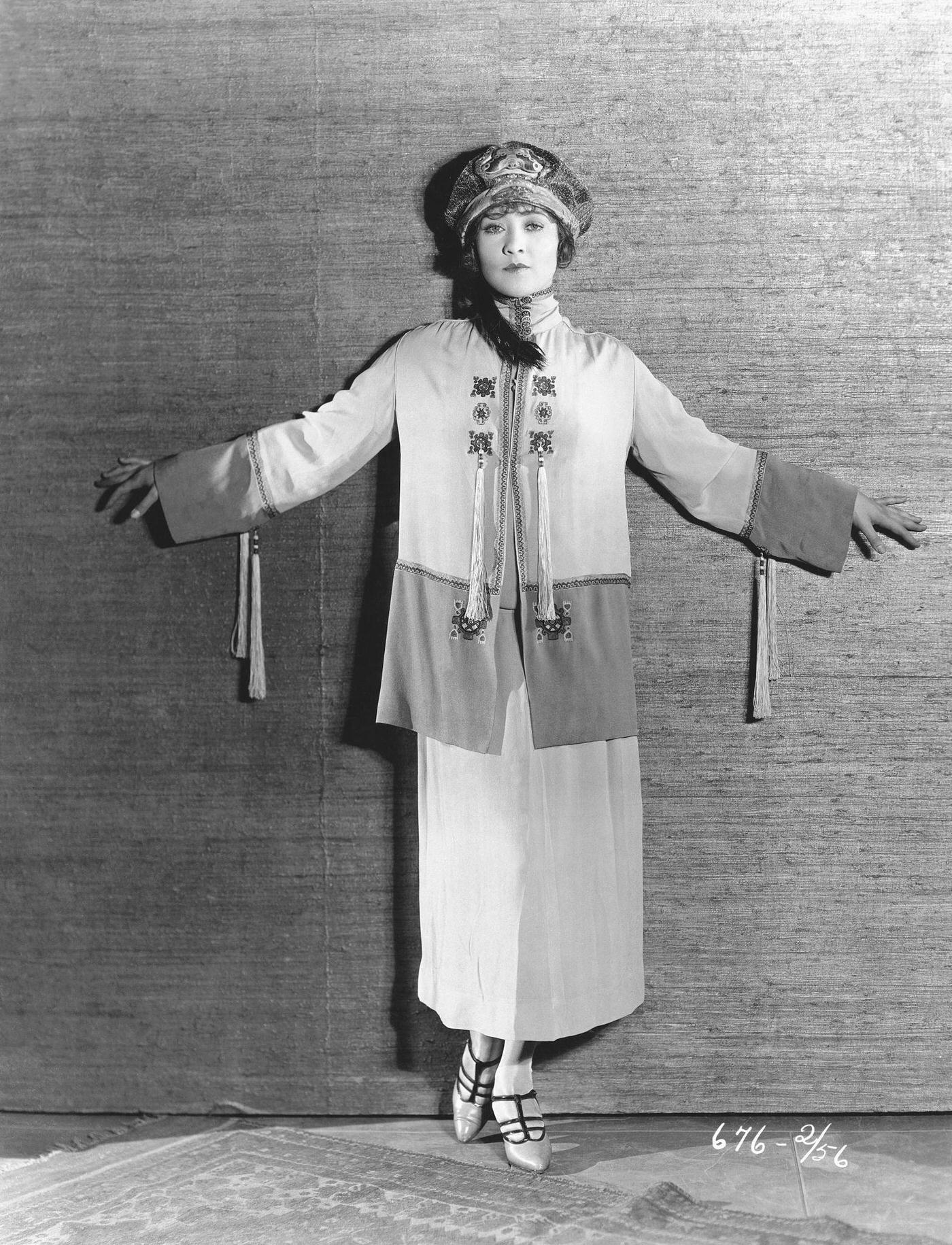 Betty Compson In The 1924 Silent Film Garden Of Weeds
