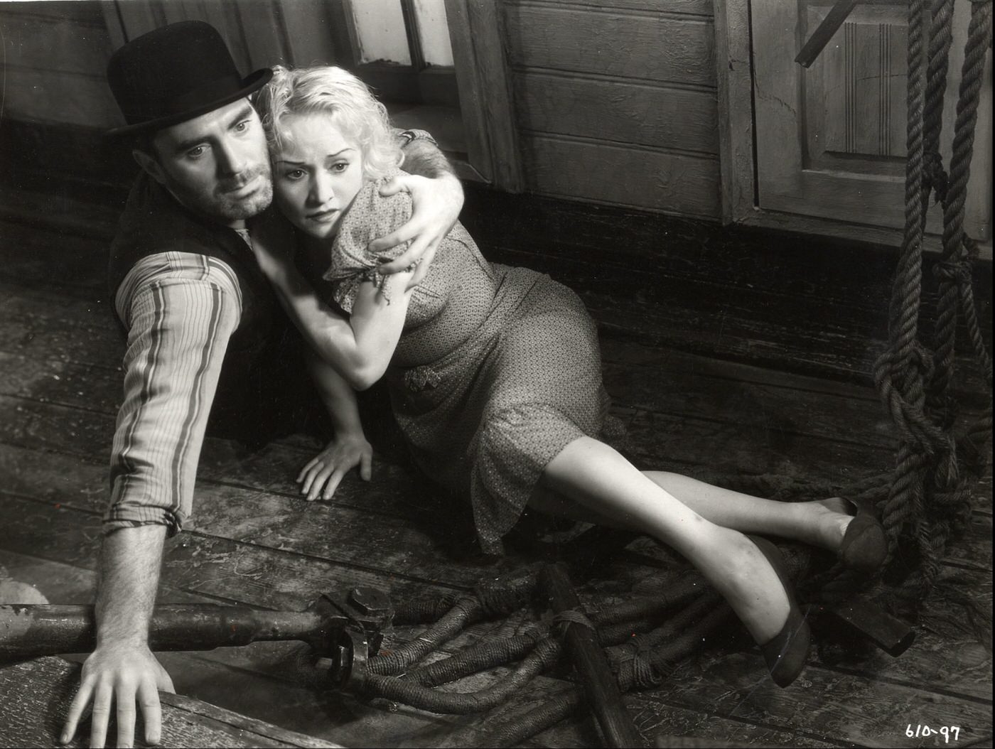 Pat O'Brien And Betty Compson In Destination Unknown, 1933