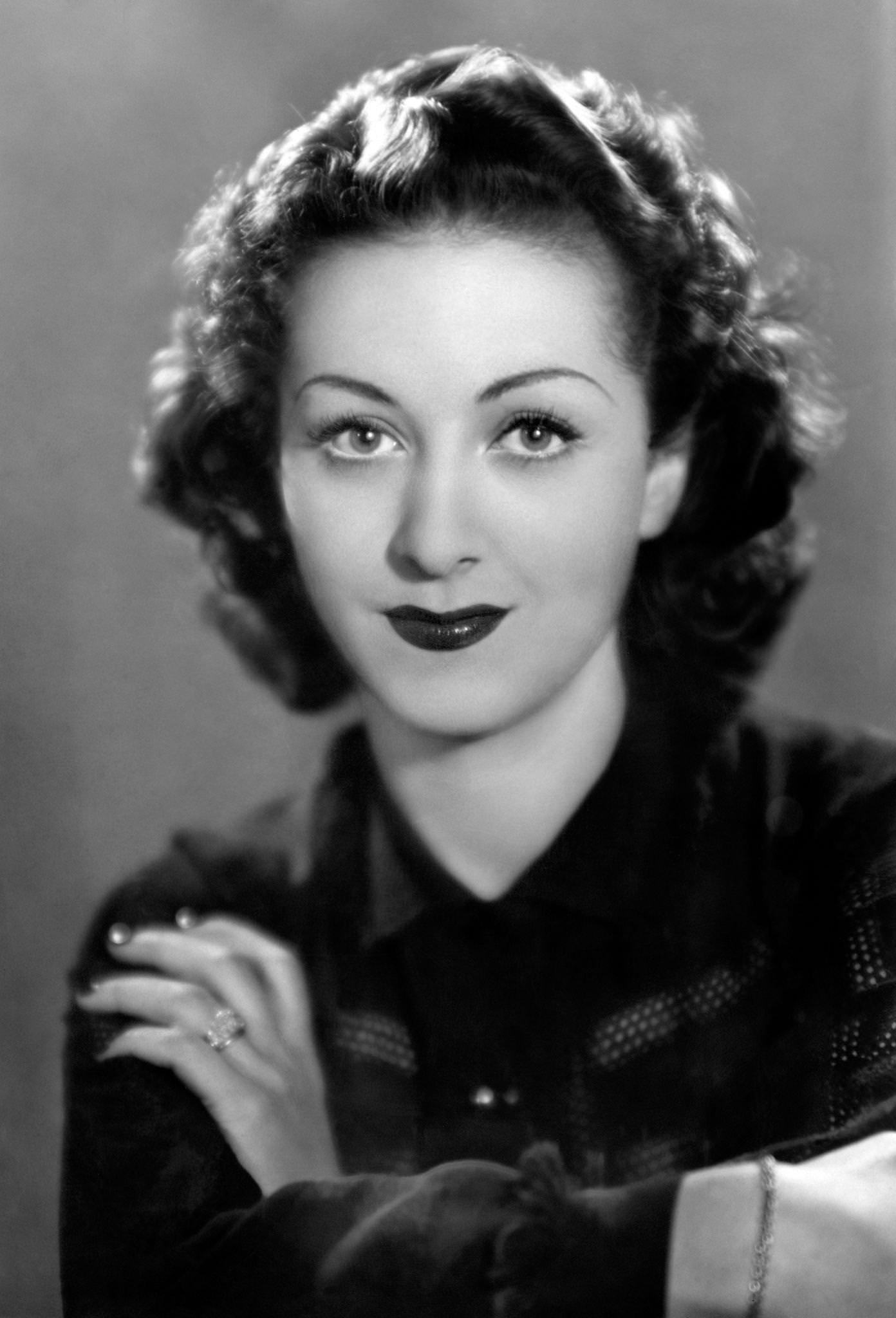 Danielle Darrieux, 1937