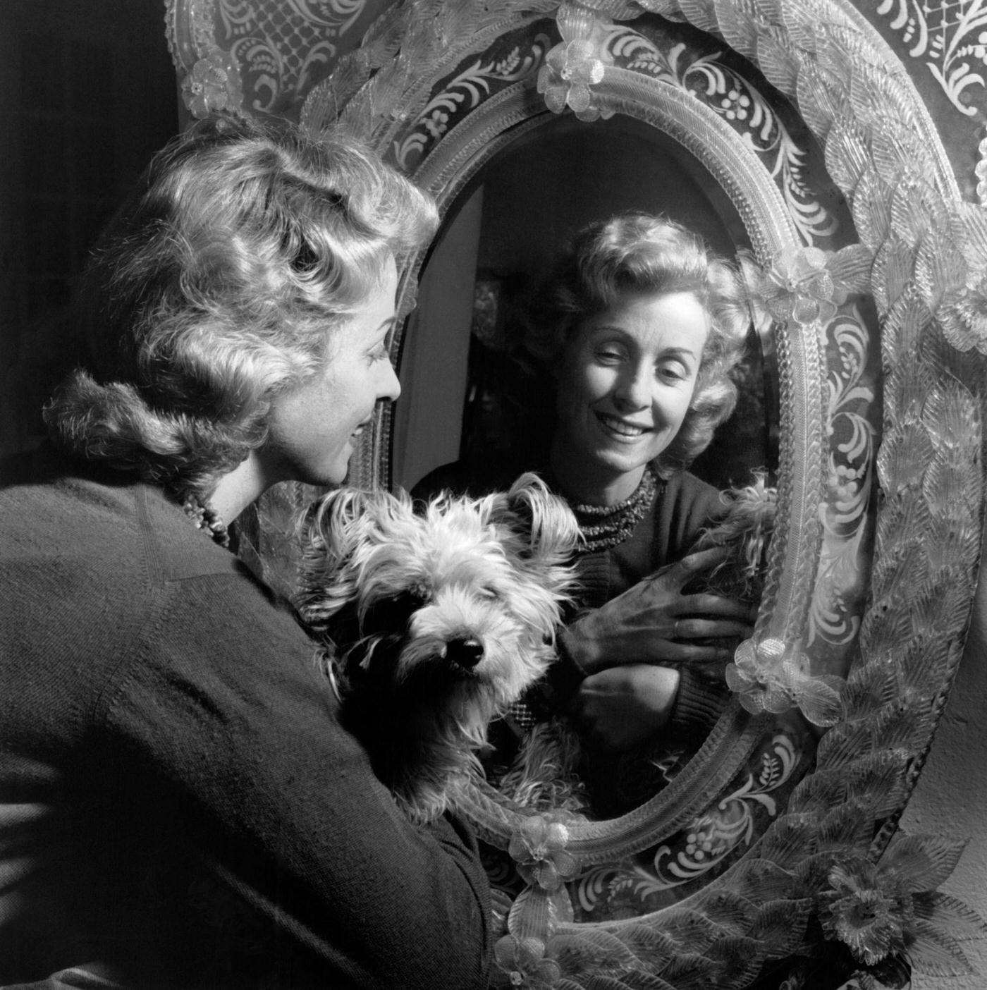 Danielle Darrieux At Her Home In Feucherolles, France, In 1950.