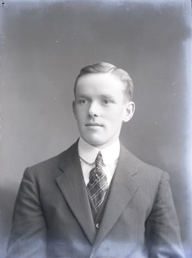 The Dapper Edwardians: A Look At The Fashionable Boys And Men Of The Early 20Th Century