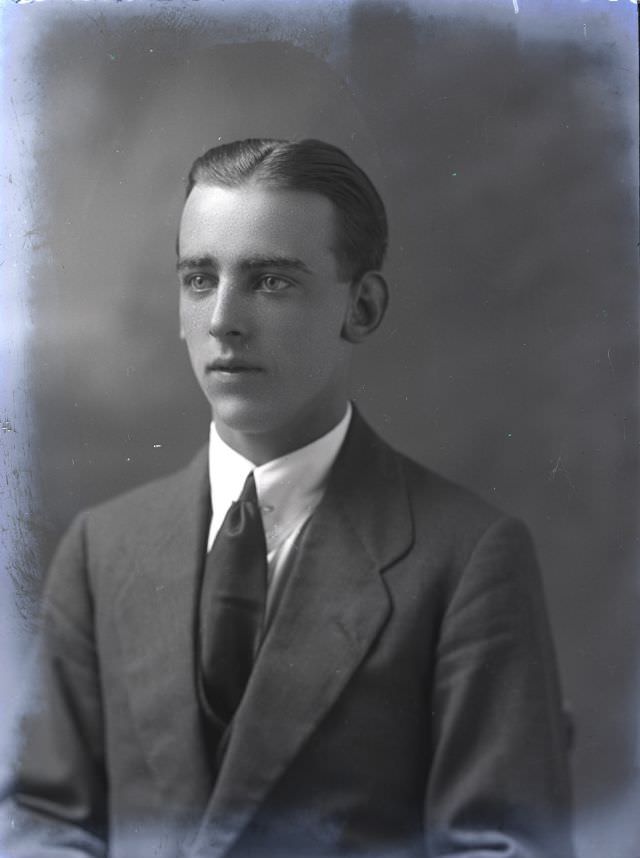 The Dapper Edwardians: A Look At The Fashionable Boys And Men Of The Early 20Th Century