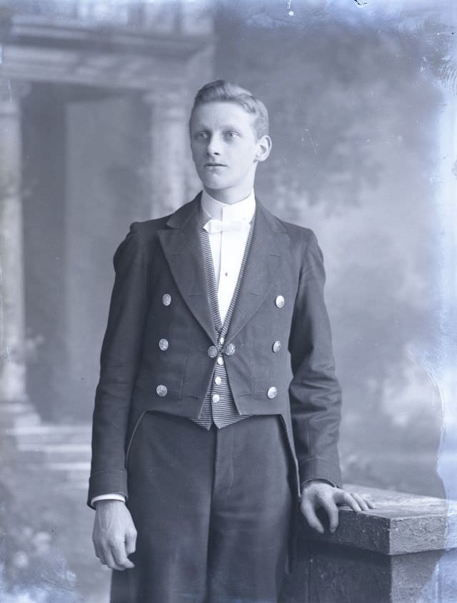 The Dapper Edwardians: A Look At The Fashionable Boys And Men Of The Early 20Th Century