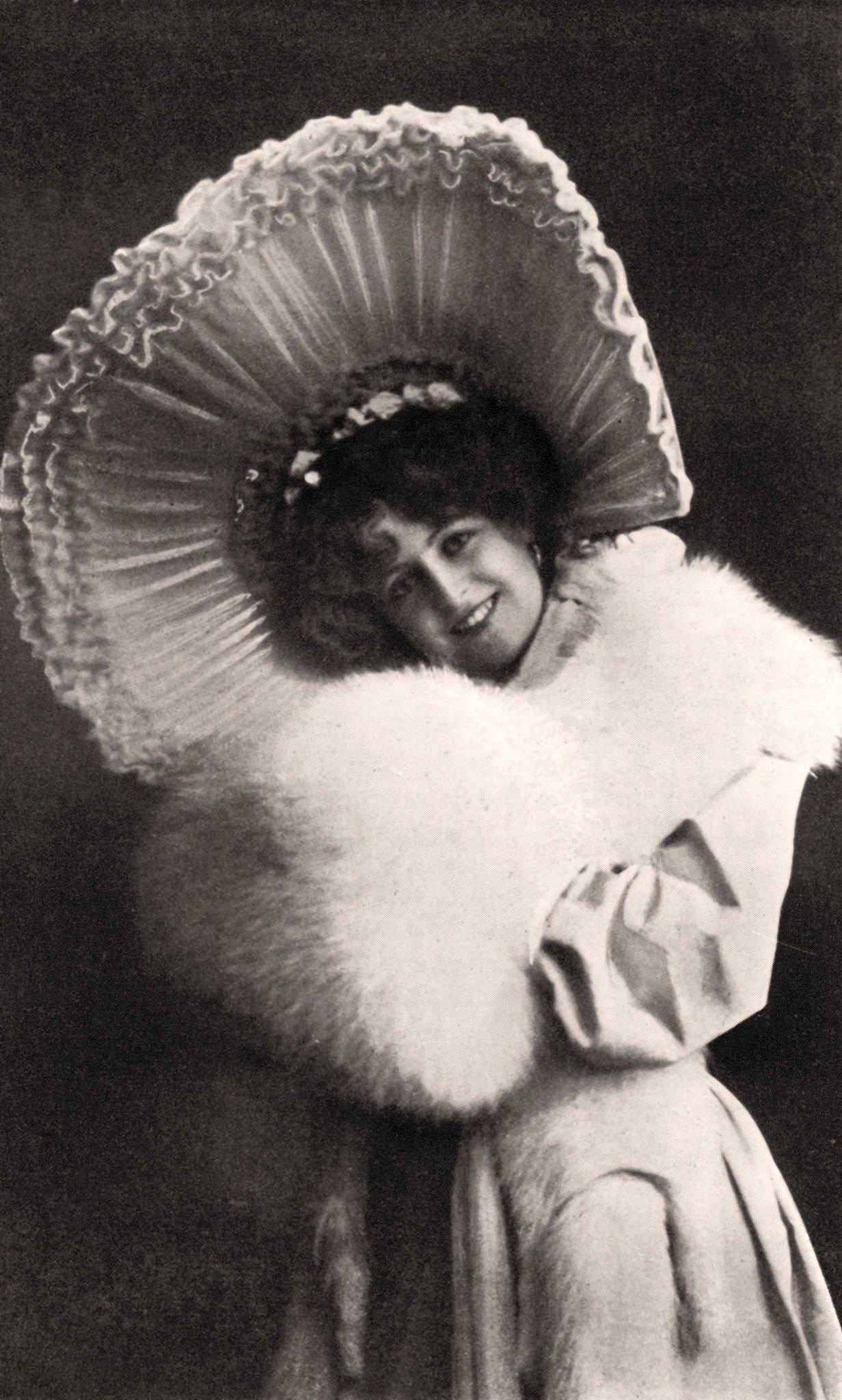 Marie Studholme In A Hat