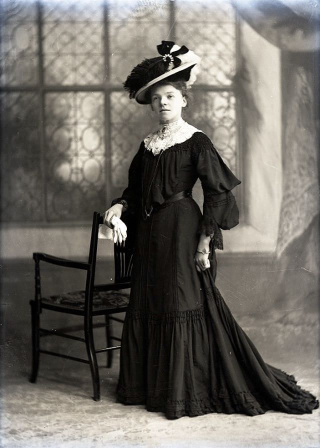 Mrs Neville, December 28, 1907