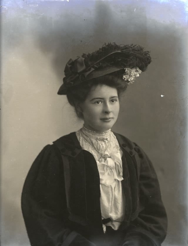 Miss Gibbs, April 4, 1908