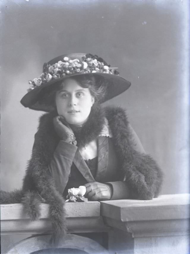 Miss Braddhaw, November 21, 1910