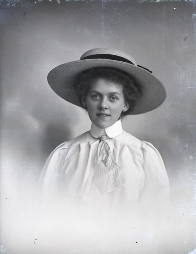 Miss Harrison, August 31, 1910
