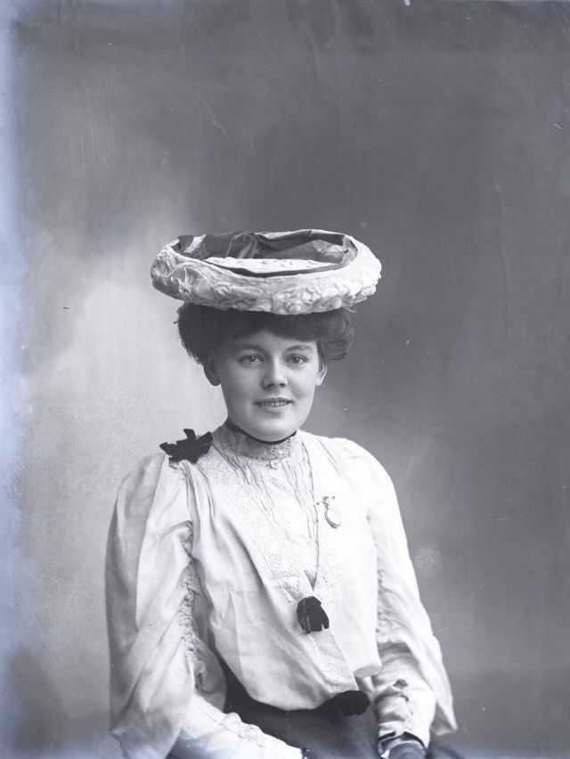 Miss Woodroffe, Circa 1900S