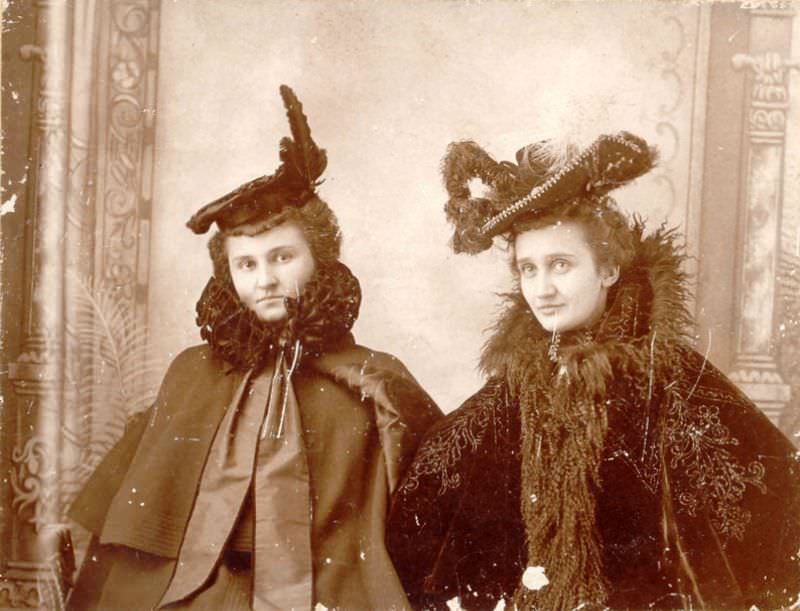 The Crowning Glory: The Extravagant Hat Fashion Of The Edwardian Era'S Women
