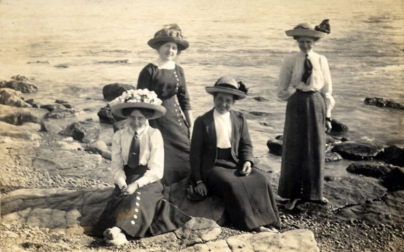 The Crowning Glory: The Extravagant Hat Fashion Of The Edwardian Era'S Women