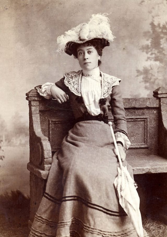The Crowning Glory: The Extravagant Hat Fashion Of The Edwardian Era'S Women