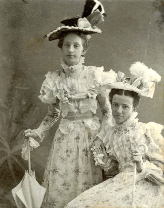 The Crowning Glory: The Extravagant Hat Fashion Of The Edwardian Era'S Women