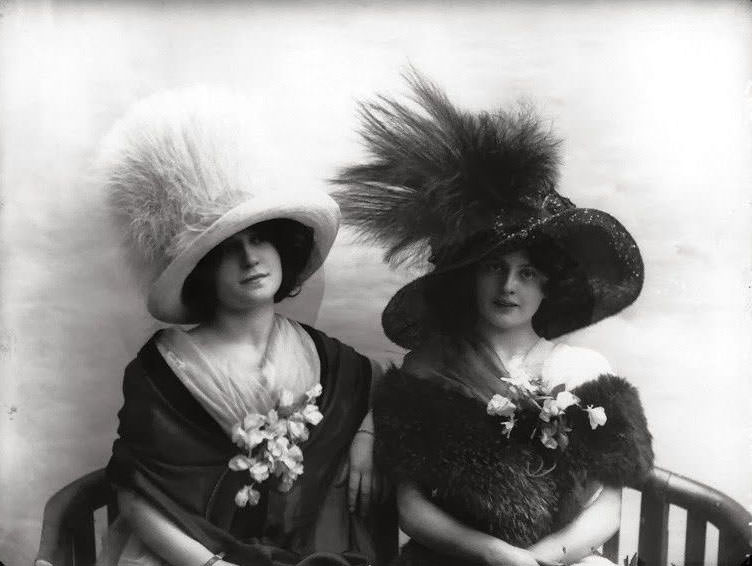 The Crowning Glory: The Extravagant Hat Fashion Of The Edwardian Era'S Women