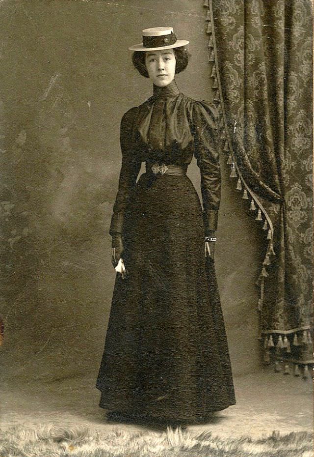 The Crowning Glory: The Extravagant Hat Fashion Of The Edwardian Era'S Women