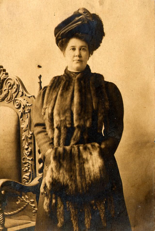 The Crowning Glory: The Extravagant Hat Fashion Of The Edwardian Era'S Women