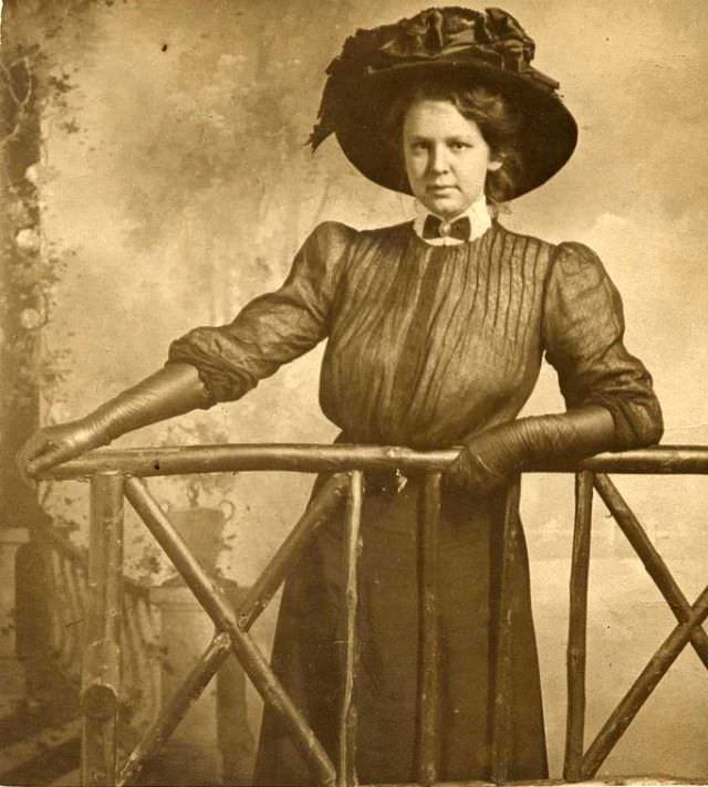 The Crowning Glory: The Extravagant Hat Fashion Of The Edwardian Era'S Women