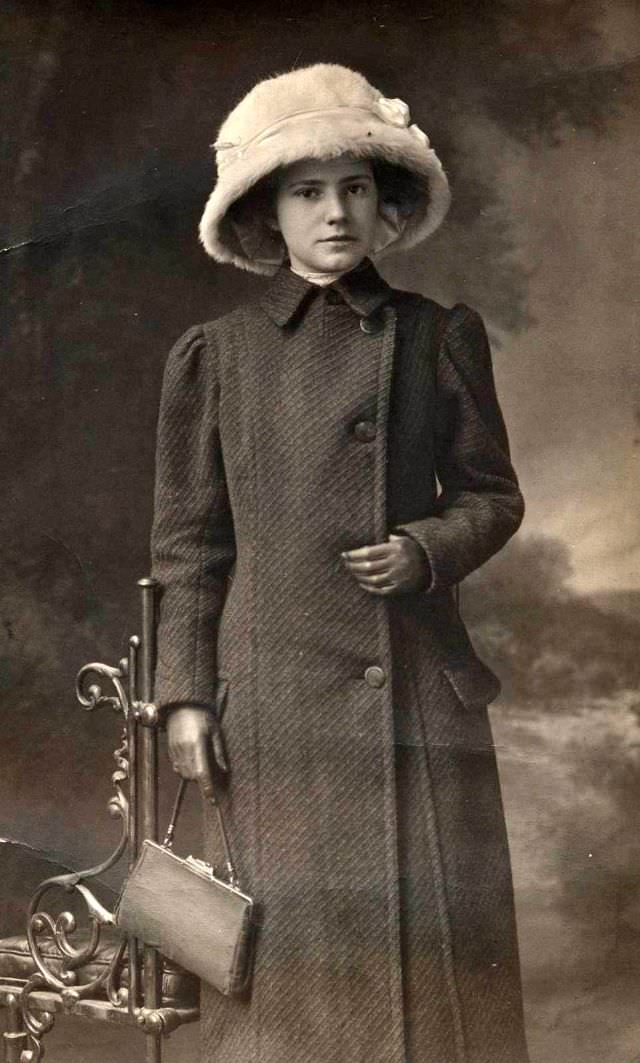 The Crowning Glory: The Extravagant Hat Fashion Of The Edwardian Era'S Women
