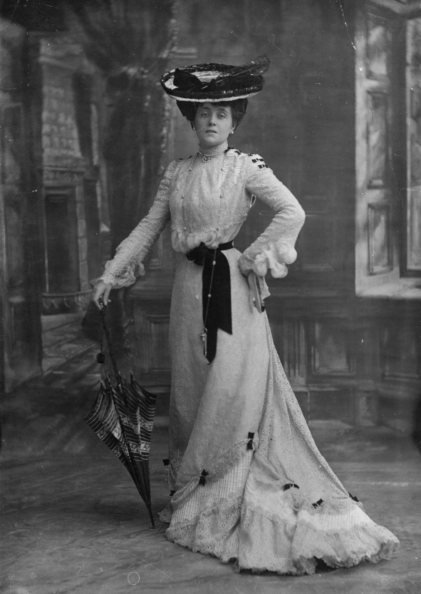 The Crowning Glory: The Extravagant Hat Fashion of the Edwardian Era's ...