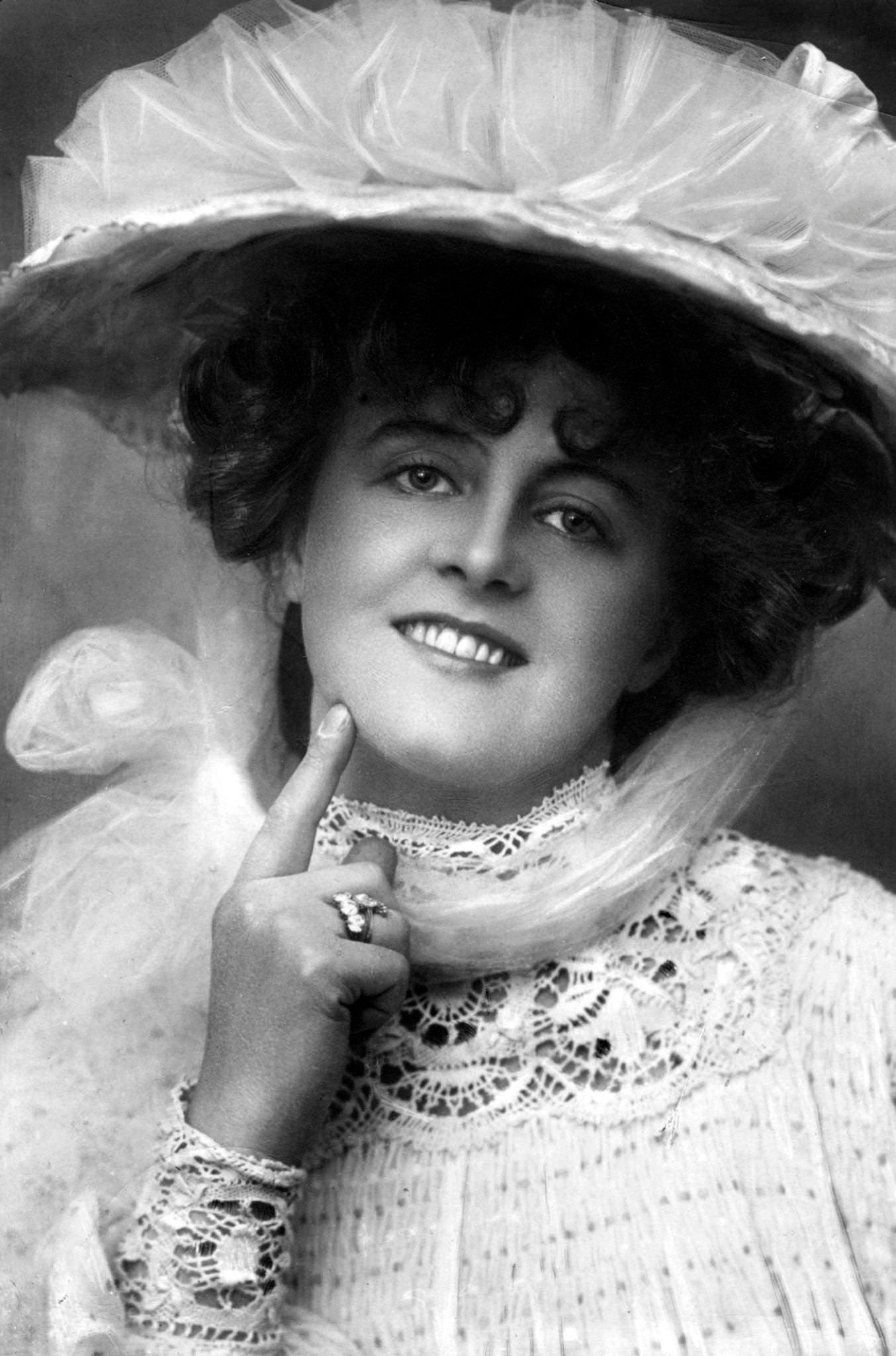 Marie Studholme