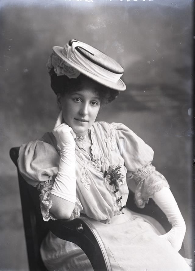 Miss Kohler, 1906