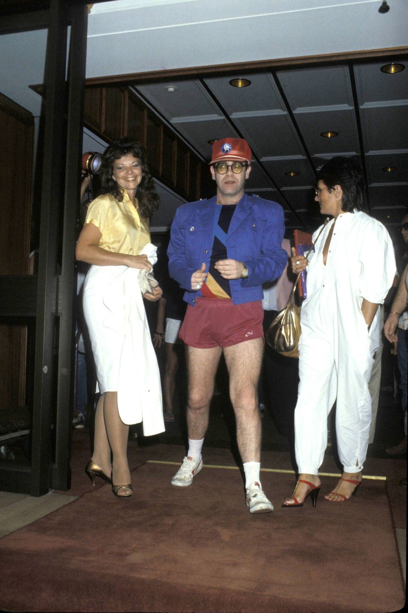 Elton John And Renate Blauel After The Wedding In Sydney On Saint Valentine'S Day.