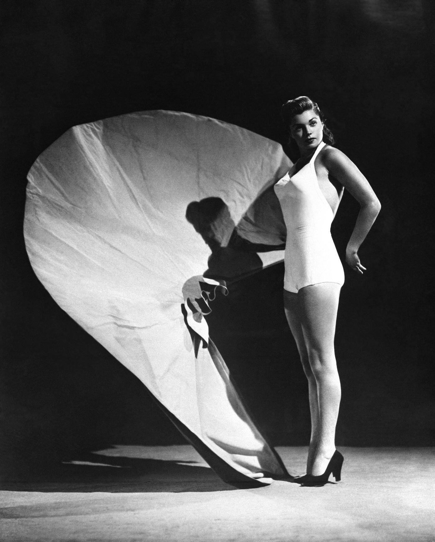 Esther Williams Wielding The Cape On Stage During An Imitation Of The Matador, In 1946.