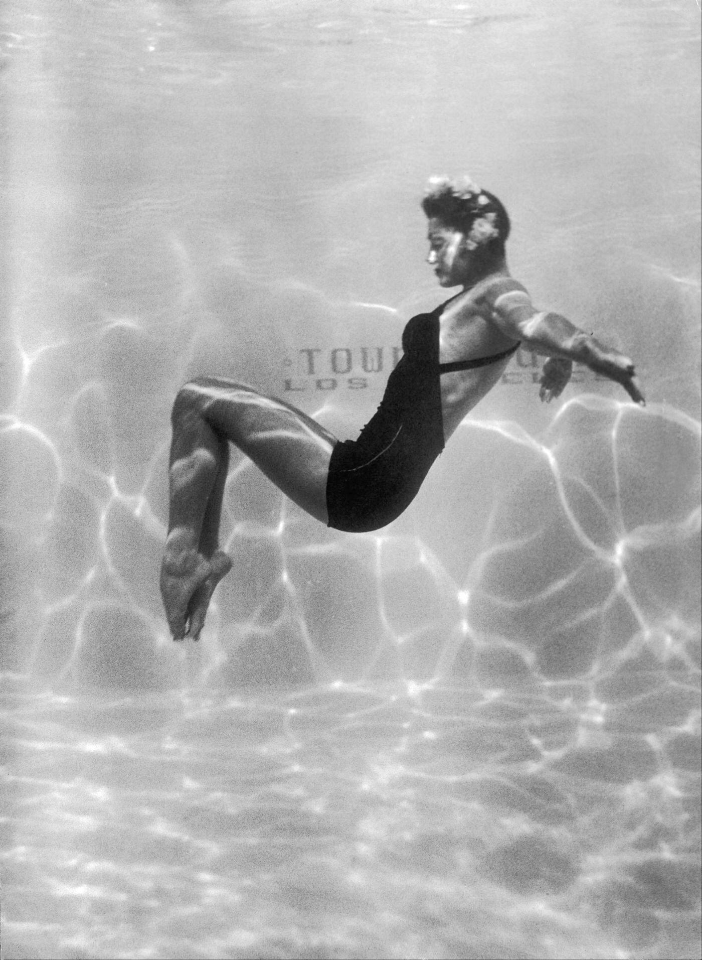 Esther Williams Doing Underwater Acrobatics On February 4, 1945.