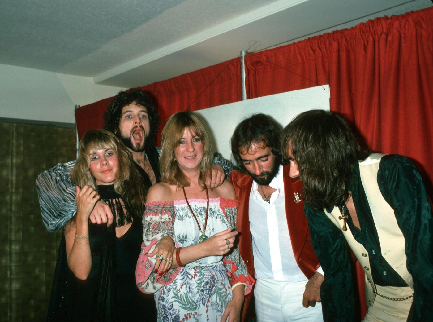 Fleetwood Mac (L-R Stevie Nicks, Lindsey Buckingham, Christine Mcvie, John Mcvie And Mick Fleetwood) Backstage At The Los Angeles Rock Awards, 1977
