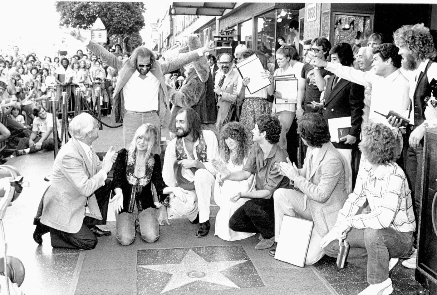 Christine Mcvie, John Mcvie, Mick Fleetwood, Stevie Nicks And Lindsay Buckingham Of Fleetwood Mac Receive Their Star On The Hollywood Walk Of Fame On October 10, 1979 On Hollywood Boulevard In Hollywood