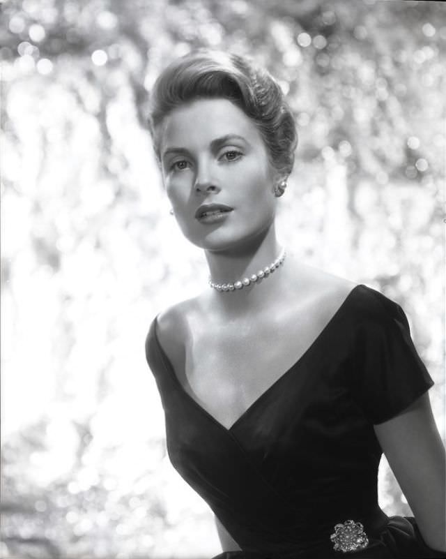 The Timeless Grace Of Grace Kelly: Her Star-Making Performance In Rear Window