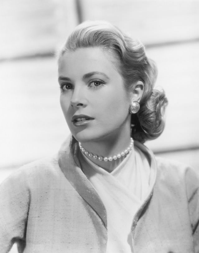 The Timeless Grace Of Grace Kelly: Her Star-Making Performance In Rear Window