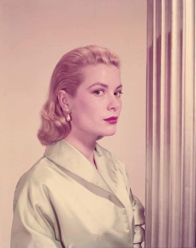 The Timeless Grace Of Grace Kelly: Her Star-Making Performance In Rear Window
